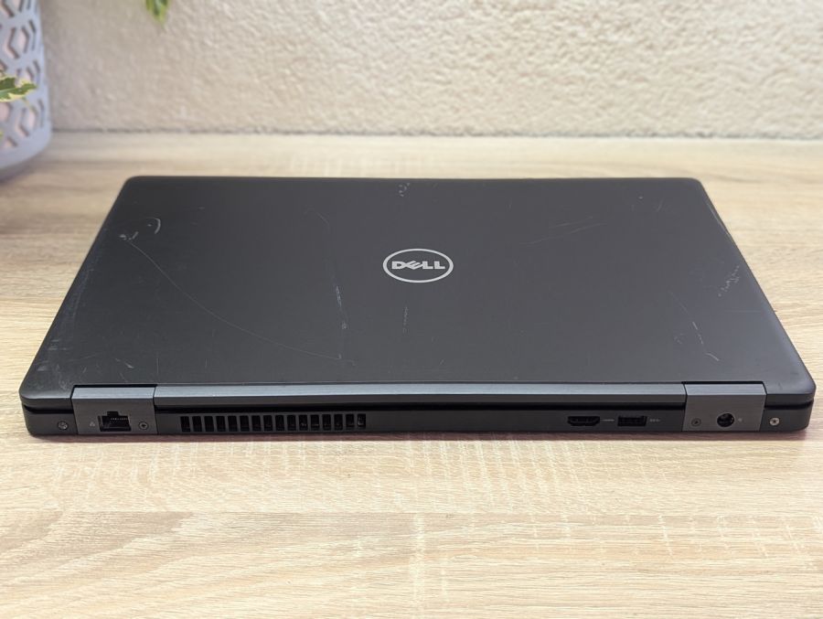 Уцінка! Ноутбук Б/В Dell Latitude 5580, Intel Core i5-6300U, DDR4 8 GB, SSD 128GB, 15.6" Full HD