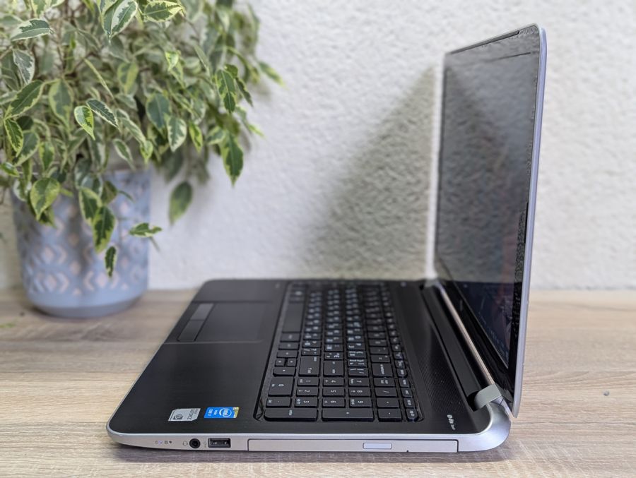 Ноутбук Б/В HP Pavilion 15 Notebook, Intel Core i7-4500U, DDR4 8 GB, SSD 256GB, NVIDIA GeForce GT 740M 2Gb, 15.6"