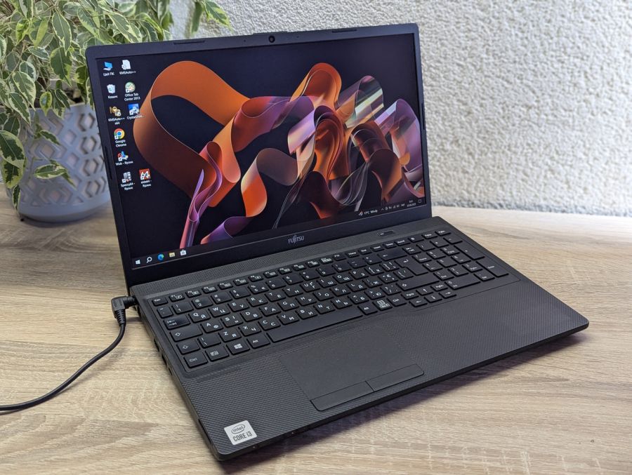 Уцінка! Ноутбук Б/В Fujitsu LifeBook A3510, Intel Core i3-1005G1, DDR4 16 GB, SSD 256GB, 15.6" Full HD