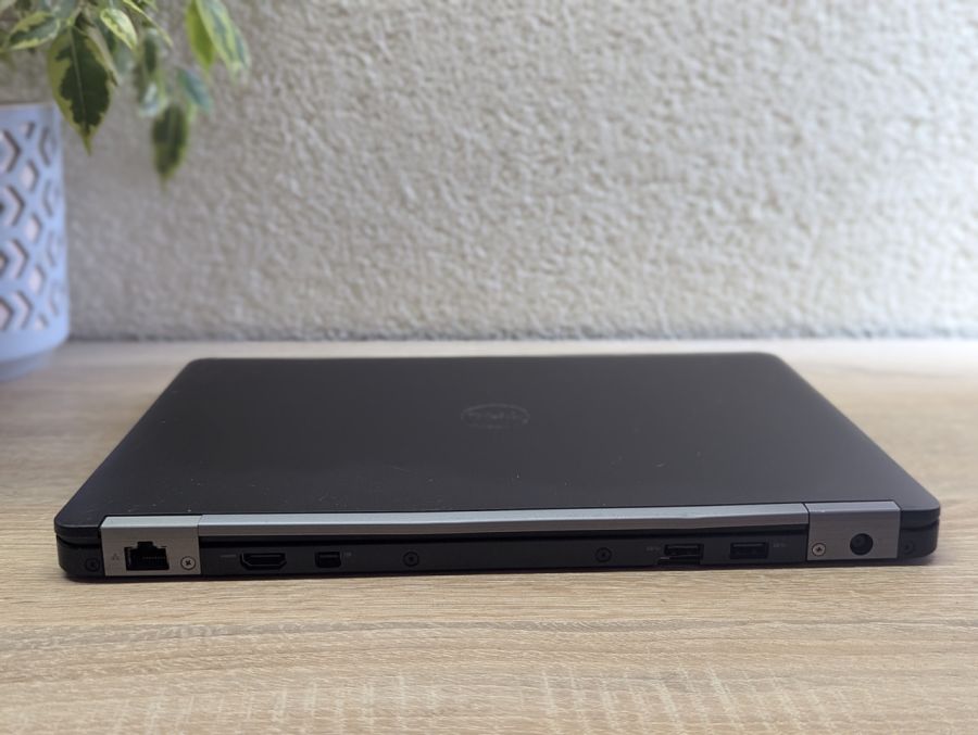 Ноутбук Б/В Dell Latitude E7270, Intel Core i5-6300U, DDR4 8 GB, SSD 128GB, 12" HD