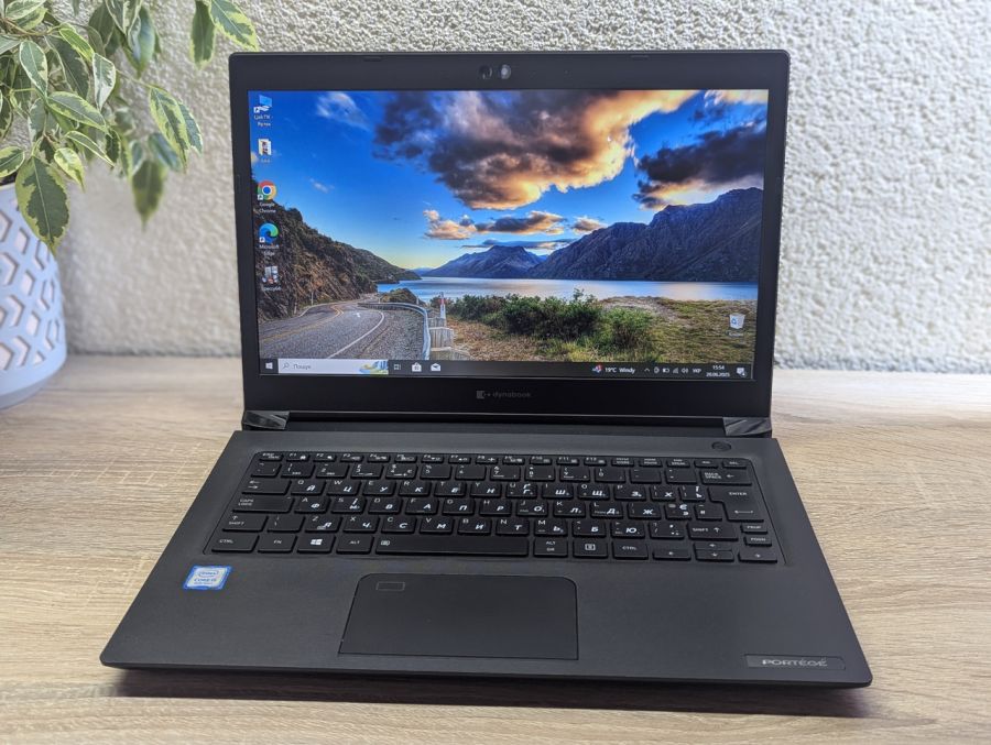 Уцінка! Ноутбук Б/В Dynabook Portege A30-E, Intel Core i5-8250U, DDR4 16 GB, SSD 256GB, 13" Full HD