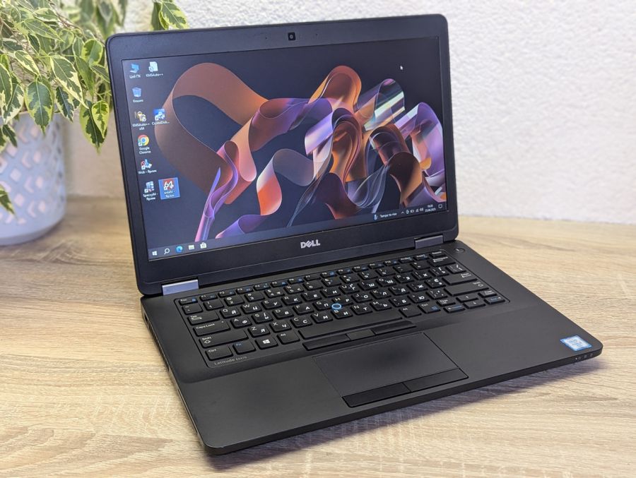 Уцінка! Ноутбук Б/В Dell Latitude E5470, Intel Core i5-6300U, DDR4 8 GB, SSD 128GB, 14" HD
