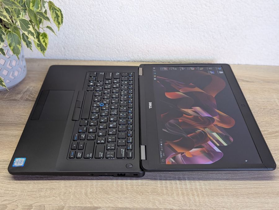 Уцінка! Ноутбук Б/В Dell Latitude E5470, Intel Core i5-6300U, DDR4 8 GB, SSD 128GB, 14" Full HD