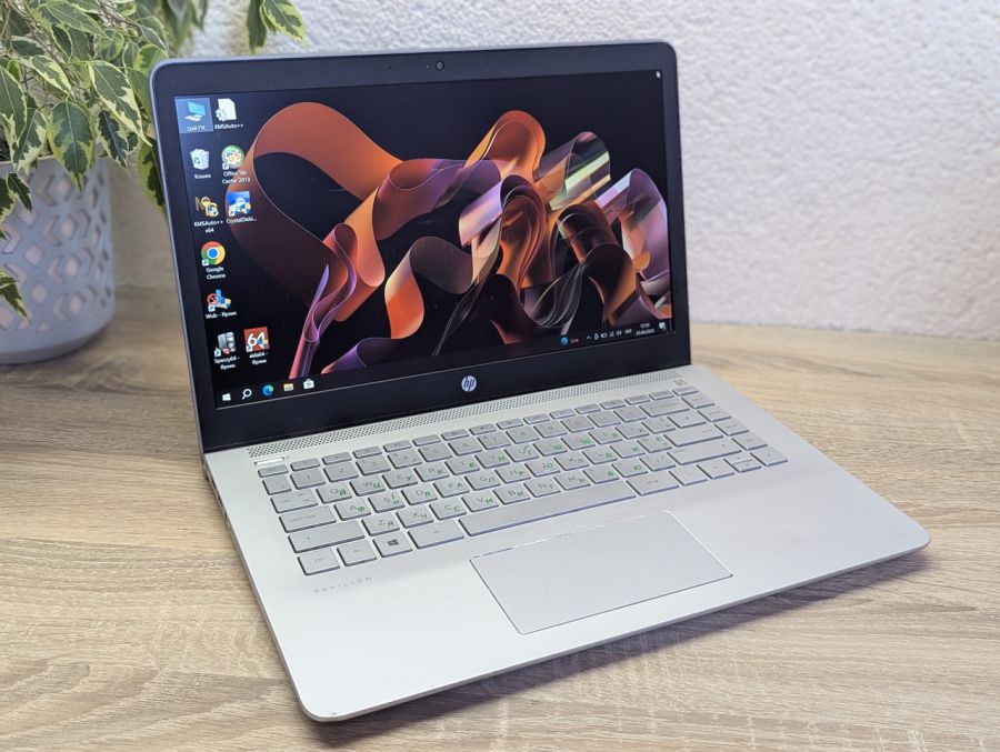 Уцінка! Ноутбук Б/В HP Pavilion Laptop 14, Intel Core i3-7100U, DDR4 8 GB, SSD 128GB, 14" Full HD