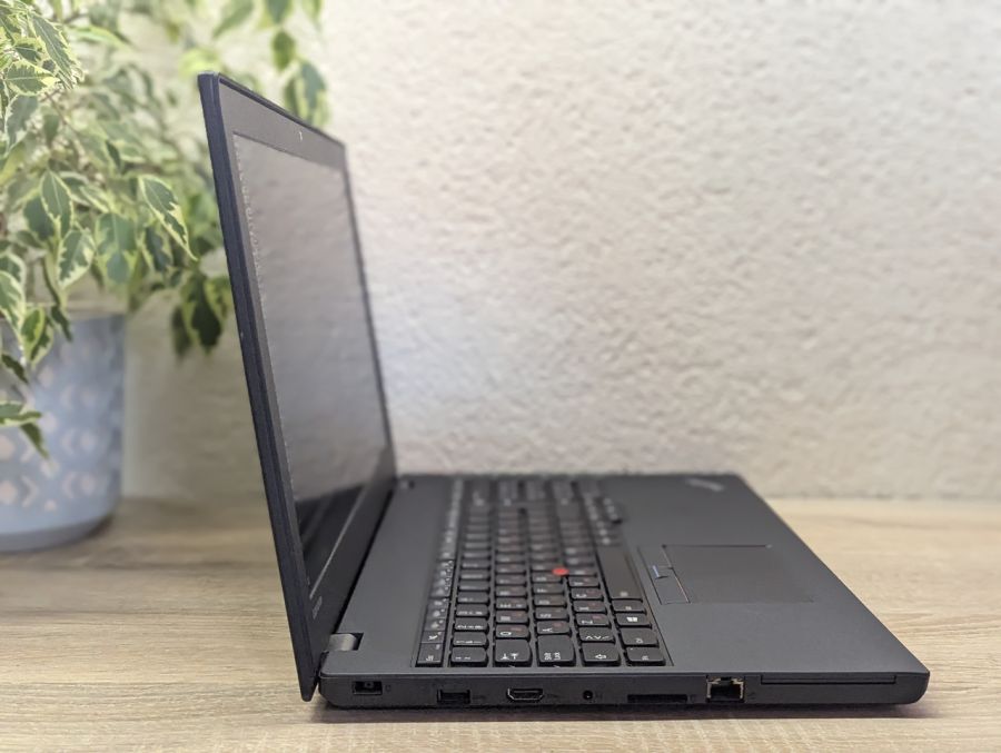 Уцінка! Ноутбук Б/В Lenovo ThinkPad T560, Intel Core i5-6300U, DDR3, SSD 128GB, 15.6" Full HD