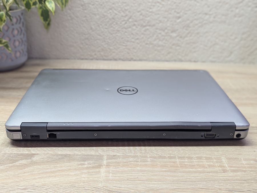 Уцінка! Ноутбук Б/В Dell Latitude E6540, Intel Core i7-4810MQ, DDR3 8 GB, SSD 128GB, AMD Radeon HD 8790M 2Gb, 15.6" Full HD