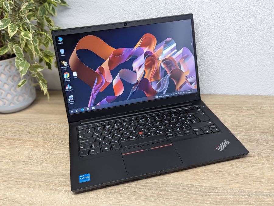 Уцінка! Ноутбук Б/В Lenovo ThinkPad E14, Intel Core i3-11Gen, DDR4 16 GB, SSD 256GB, 14" Full HD