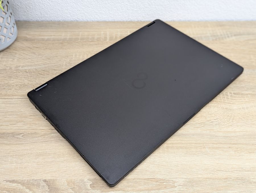 Ноутбук Б/В Fujitsu U758, Intel Core i5-8350U, DDR4 8 GB, SSD 128GB, 15.6" Full HD Сенсор