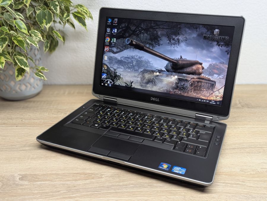 Ноутбук Б/В Dell Latitude E6330, Intel Core i5-3340M, DDR3 8 GB, SSD 128GB, 15.6" HD