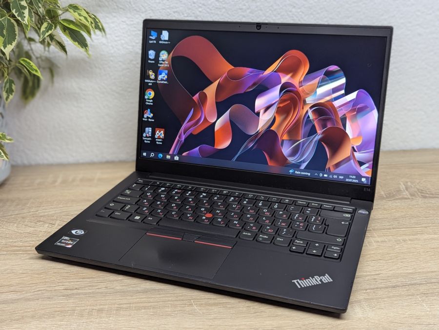 Ноутбук Б/В Lenovo ThinkPad E14, AMD Ryzen 3 5425U, DDR4 16 GB, SSD 256GB + 128 GB, AMD Radeon Graphics 1Gb, 14" Full HD