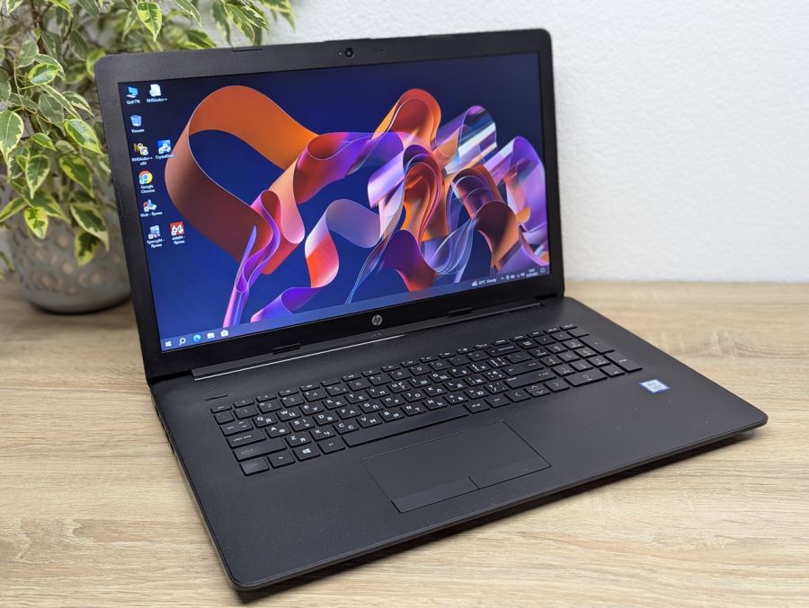 Ноутбук Б/В HP Laptop 17, Intel Core i3-8130U, DDR4 8 GB, SSD 128GB, 17.3" UHD