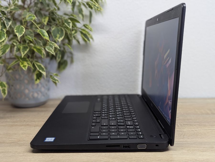 Уцінка! Ноутбук Б/В Dell Latitude 3580, Intel Core i5-7200U, DDR4 8 GB, SSD 256GB, 15.6" HD