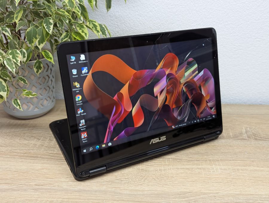 Уцінка! Ноутбук Б/В ASUS Vivobook Flip TP301UA, Intel Core i3-6100U, DDR3 8 GB, SSD 128GB, 13" Full HD Сенсор