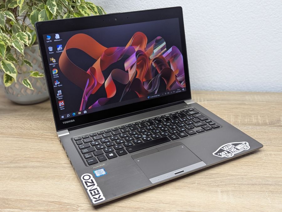 Уцінка! Ноутбук Б/В Toshiba Portege Z30T-C, Intel Core i5-6300U, DDR3 8 GB, SSD 256GB, 13" Full HD Сенсор