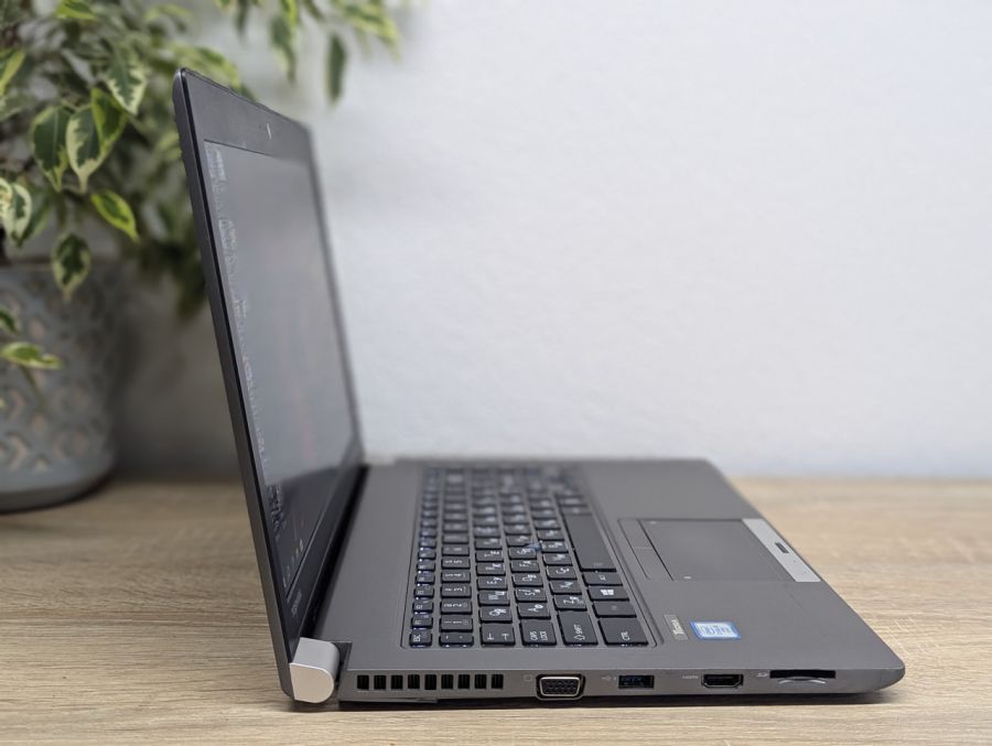 Уцінка! Ноутбук Б/В Toshiba Tecra Z40, Intel Core i5-6300U, DDR3 8 GB, SSD 128GB, 14" HD