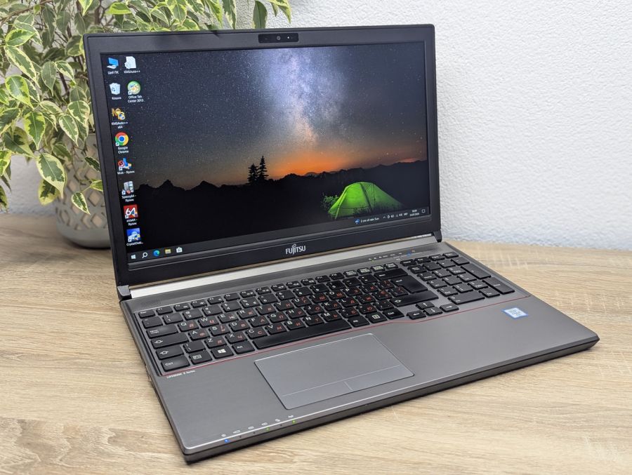 Ноутбук Б/В Fujitsu E756, Intel Core i5-6200U, DDR4 16 GB, SSD 256GB, 15.6" Full HD