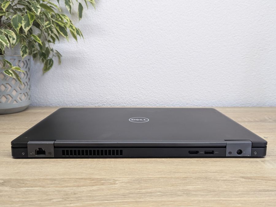 Уцінка! Ноутбук Б/В Dell Latitude 5580, Intel Core i5-6300U, DDR4 8 GB, SSD 128GB, 15.6" Full HD