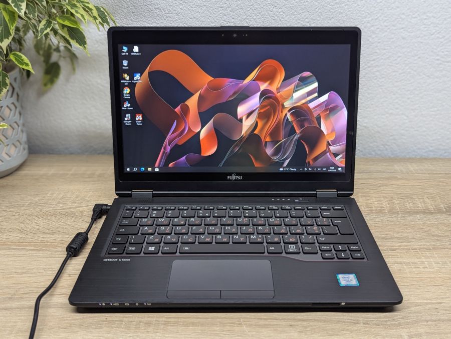 Уцінка! Ноутбук Б/В Fujitsu U727, Intel Core i5-7300U, DDR4 8 GB, SSD 128GB, 12" Full HD Сенсор
