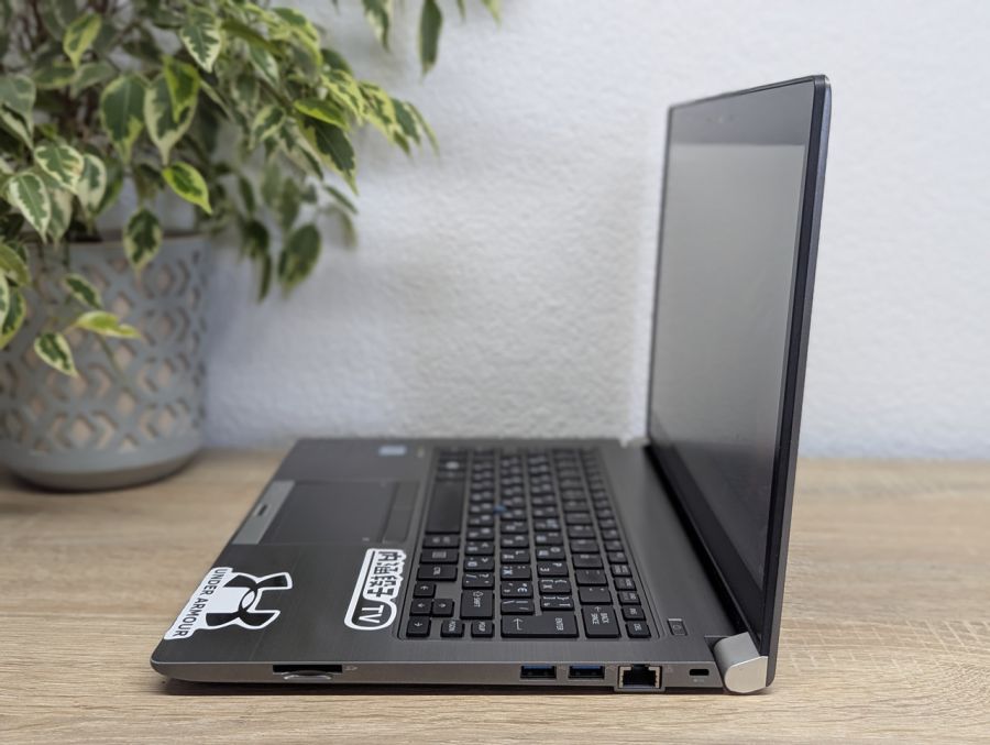 Уцінка! Ноутбук Б/В Toshiba Portege Z30T-C, Intel Core i5-6300U, DDR3 16 GB, SSD 256GB, 13" Full HD Сенсор
