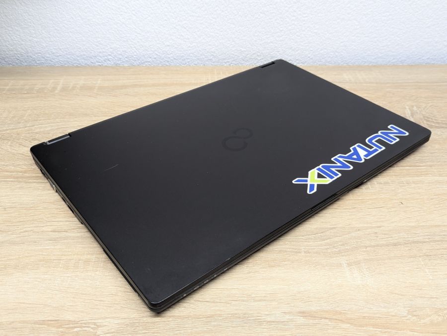 Ноутбук Б/В Fujitsu U758, Intel Core i5-7300U, DDR4 8 GB, SSD 256GB, 15.6" Full HD