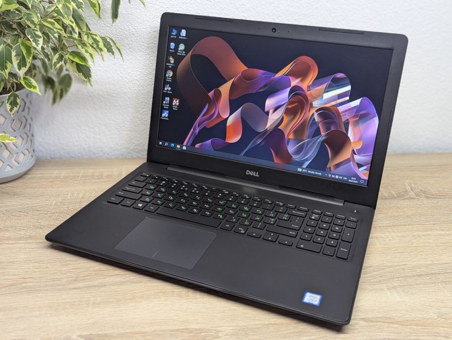 Уцінка! Ноутбук Б/В Dell Latitude 3590, Intel Core i5-8250U, DDR4 16 GB, SSD 128GB + HDD 500GB, 15.6" Full HD