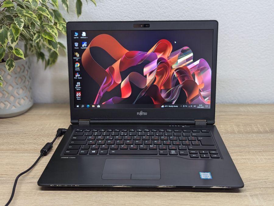 Уцінка! Ноутбук Б/В Fujitsu U747, Intel Core i5-6200U, DDR4 8 GB, SSD 256GB, 14" Full HD