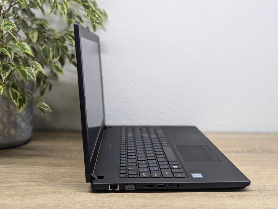 Уцінка! Ноутбук Б/В Acer TravelMate P2510, Intel Core i5-8250U, DDR4 8 GB, SSD 128GB, 15"