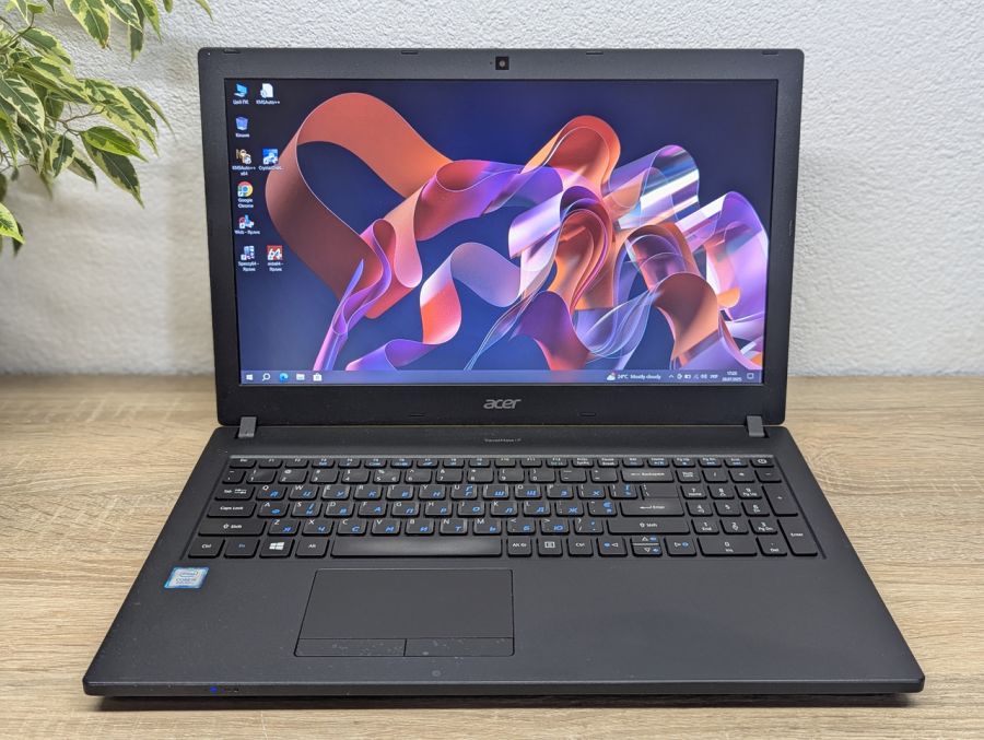 Уцінка! Ноутбук Б/В Acer TravelMate P2510, Intel Core i5-8250U, DDR4 8 GB, SSD 128GB, 15"