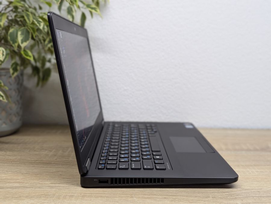 Ноутбук Б/В Dell Latitude E5470, Intel Core i5-6300U, DDR4 8 GB, SSD 256GB, 14" Full HD