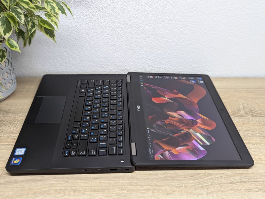 Ноутбук Б/В Dell Latitude E5470, Intel Core i5-6300U, DDR4 8 GB, SSD 256GB, 14" Full HD