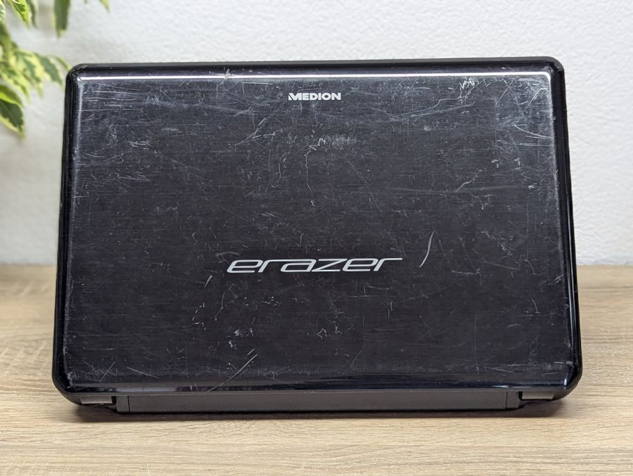 Уцінка! Ноутбук Б/В Medion Akoya X6816, Intel Core i7-2630QM, DDR3 8 GB, SSD 256GB, NVIDIA GeForce GT 555M, 15.6"