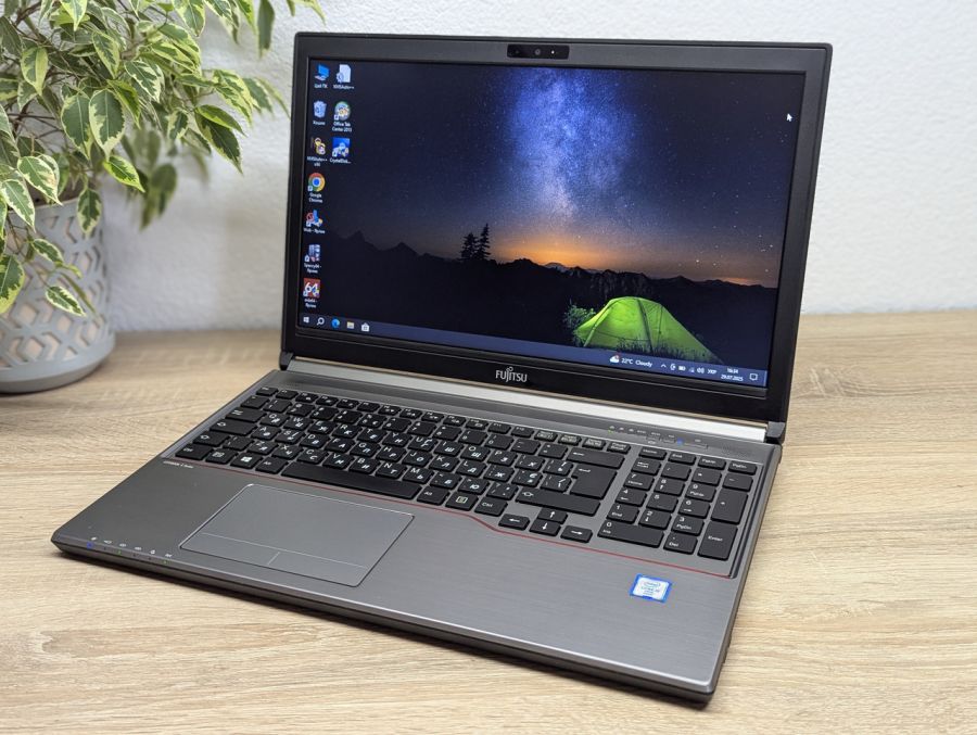 Ноутбук Б/В Fujitsu E756, Intel Core i5-6300U, DDR4 8 GB, SSD 256GB, 15.6" HD
