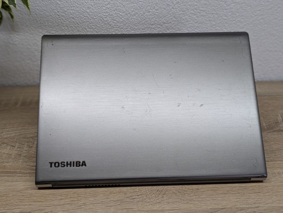 Ноутбук Б/В Toshiba Portege Z30T-C, Intel Core i5-6300U, DDR3 16 GB, SSD 256GB, 13" Full HD Сенсор