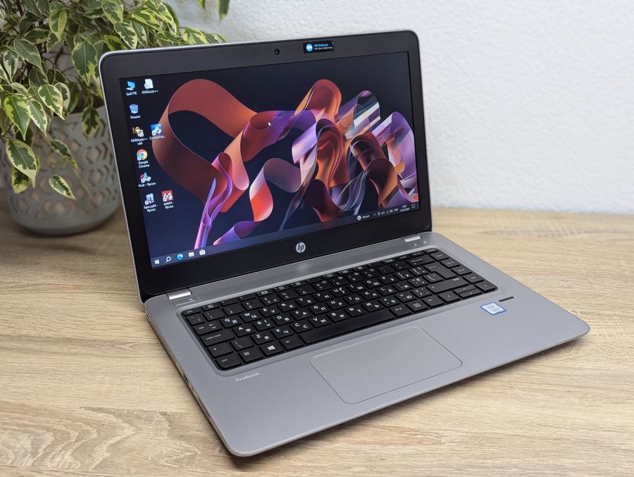 Уцінка! Ноутбук Б/В HP ProBook 440 G4, Intel Core i3-7100U, DDR4 8 GB, SSD 256GB + SSD 500GB, 14" HD [ProductHub SKU HP516]