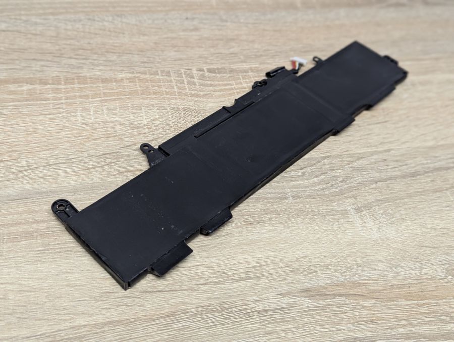 Б/В Оригінальна акумуляторна батарея HP SS03XL