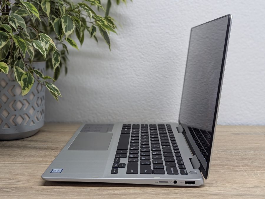 Ноутбук Б/В Dell Inspiron 13 7000 2in1, Intel Core i7-8565U, DDR4 16 GB, SSD 256GB, 13" Full HD Сенсор