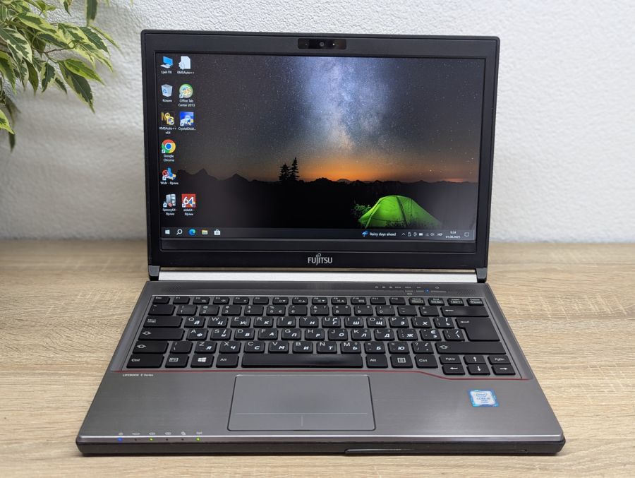 Уцінка! Ноутбук Б/В Fujitsu E736, Intel Core i5-6300U, DDR4 8 GB, SSD 128GB, 13" Full HD