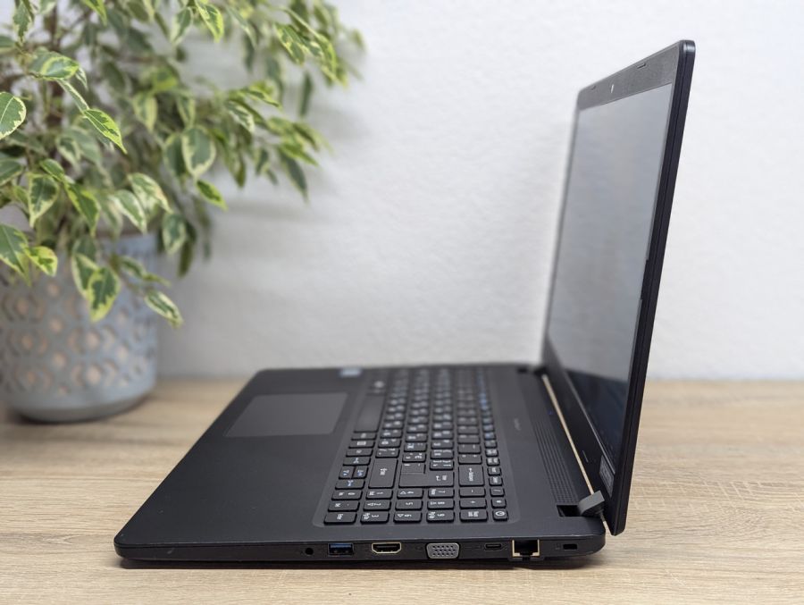 Уцінка! Ноутбук Б/В Acer TravelMate P215-51, Intel Core i5-8250U, DDR4 20 GB, SSD 128GB + SSD 1TB, 15.6" Full HD
