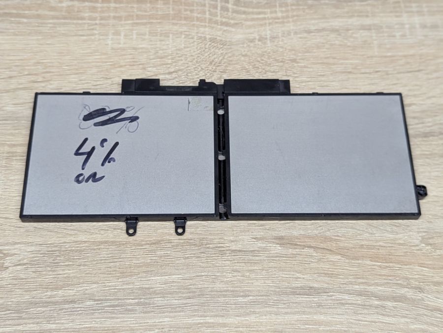Б/В Оригінальна акумуляторна батарея Dell 3HWPP