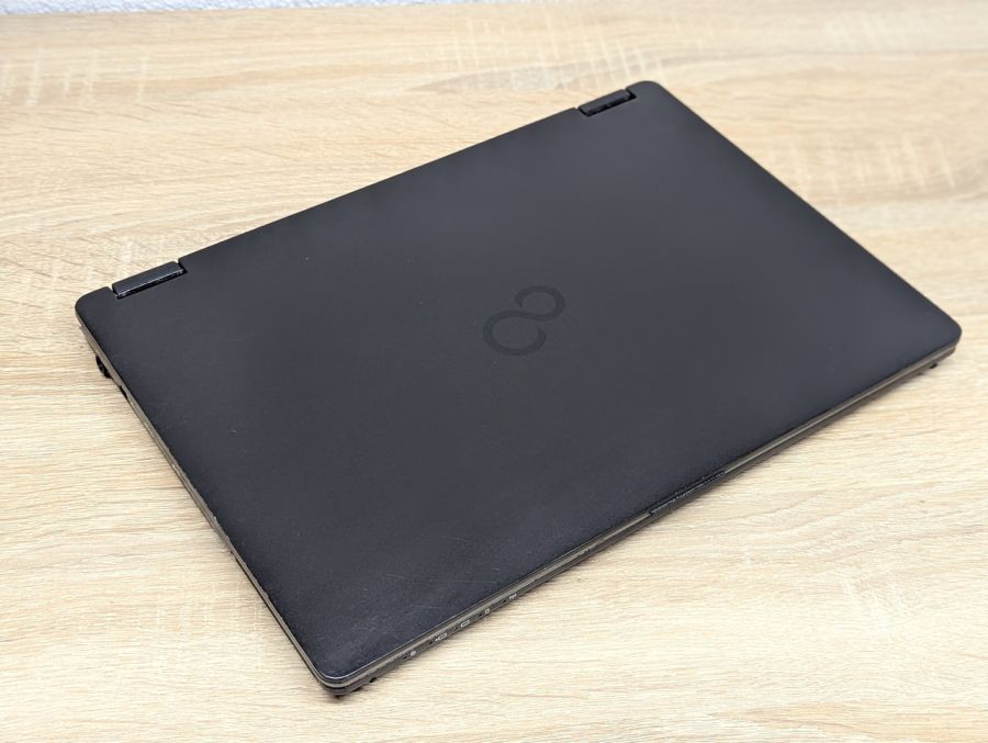 Уцінка! Ноутбук Б/В Fujitsu P727, Intel Core i7-7600U, DDR4 8 GB, SSD 256GB, 12" Full HD Сенсор