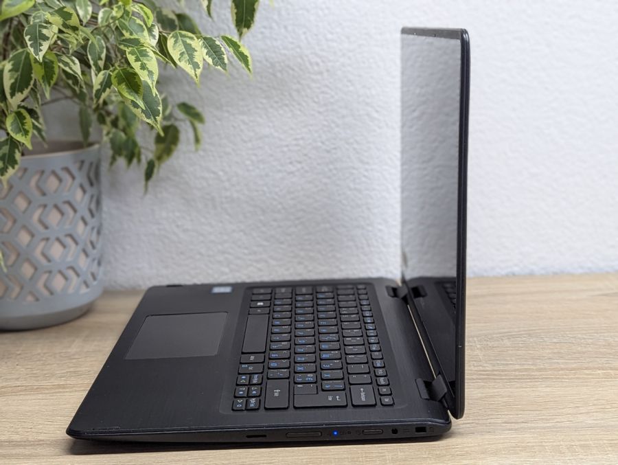 Уцінка! Ноутбук Б/В Acer Spin SP513-51, Intel Core i3-7100U, DDR4 8 GB, SSD 256GB, 14" Full HD Сенсор