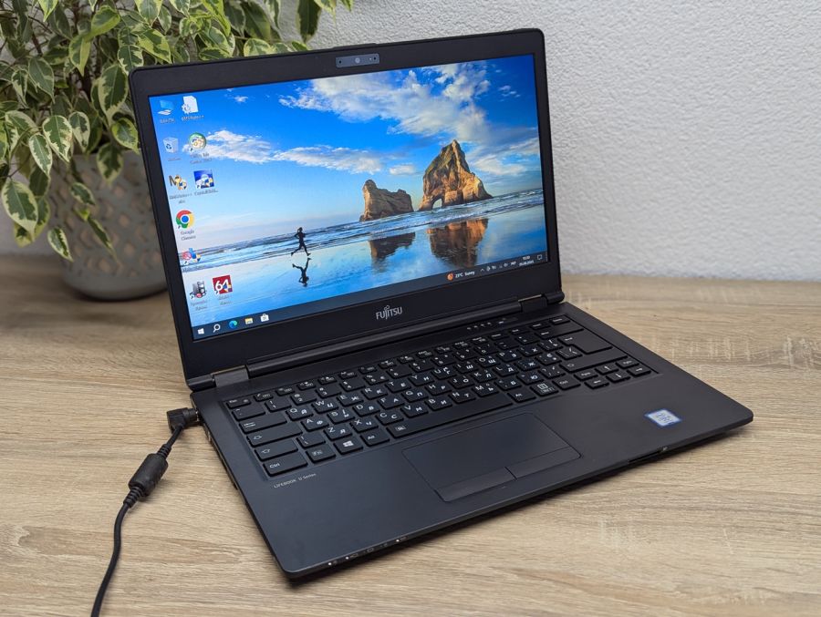 Уцінка! Ноутбук Б/В Fujitsu U748, Intel Core i5-7300U, DDR4 8 GB, SSD 128GB, 14" Full HD