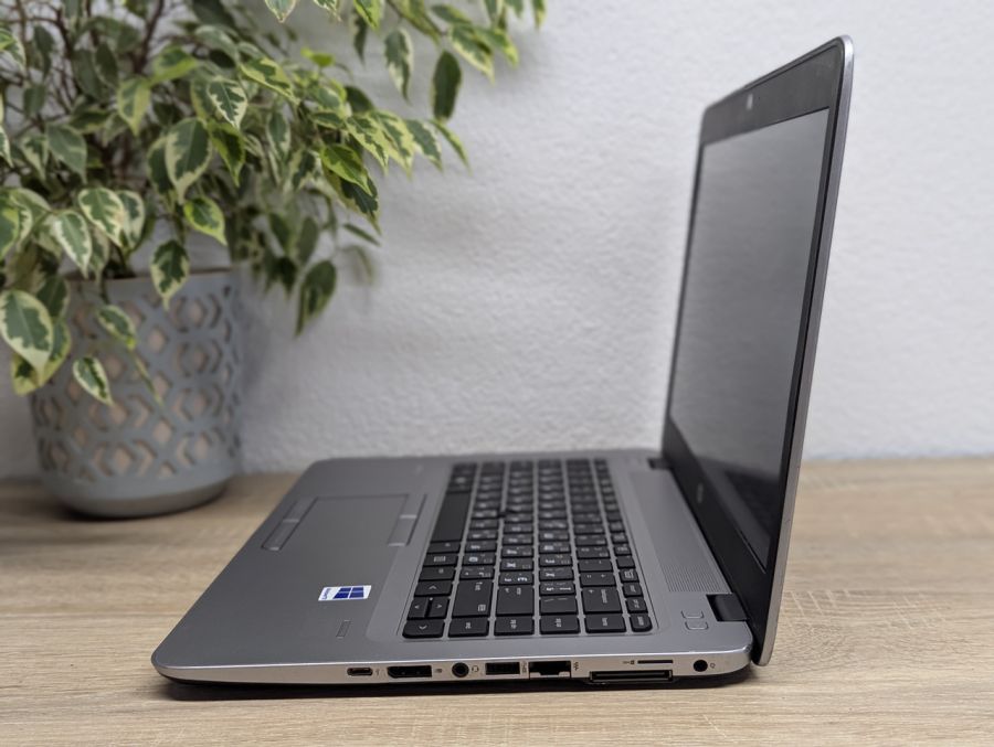 Ноутбук Б/В HP EliteBook 745 G3, AMD A10-8700B, DDR3 8 GB, SSD 256GB, AMD Radeon R6, 14" Full HD