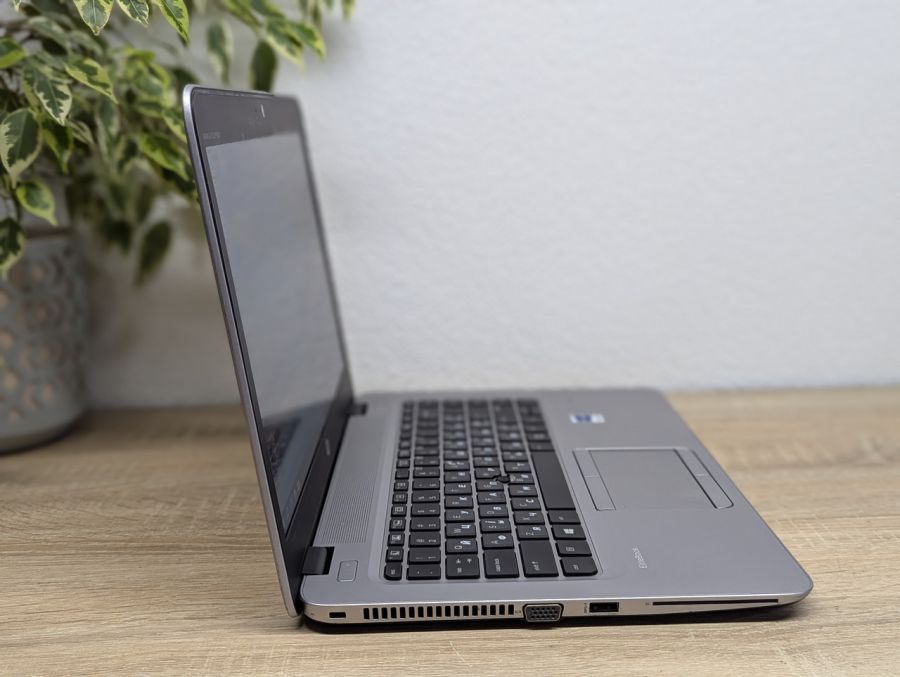 Уцінка! Ноутбук Б/В HP EliteBook 745 G3, AMD A12-8800B, DDR3 8 GB, SSD 256GB, AMD Radeon R7 Graphics, 14" Full HD