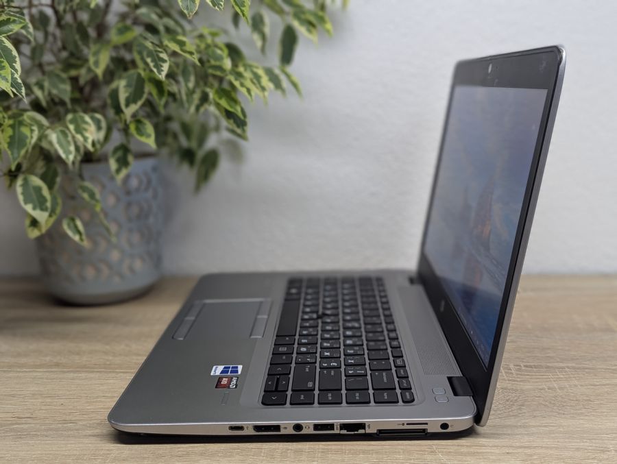Уцінка! Ноутбук Б/В HP EliteBook 745 G3, AMD A10-8700B, DDR3 8 GB, SSD 128GB + SSD 500GB, AMD Radeon R6, 14" Full HD