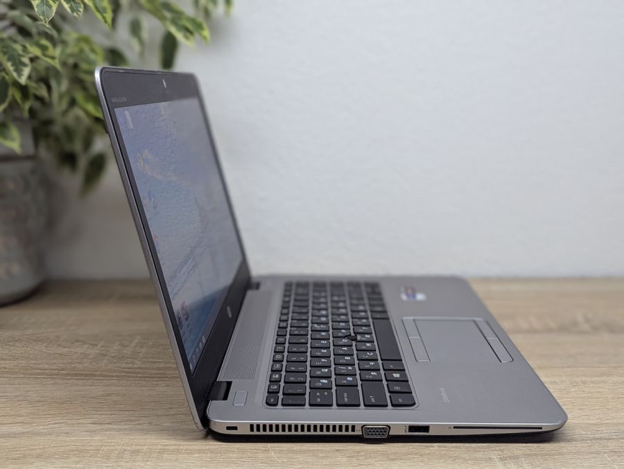 Уцінка! Ноутбук Б/В HP EliteBook 745 G3, AMD A10-8700B, DDR3 8 GB, SSD 128GB + SSD 500GB, AMD Radeon R6, 14" Full HD
