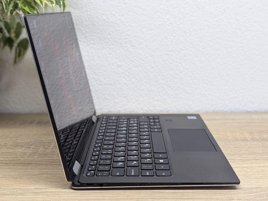 Уцінка! Ноутбук Б/В Dell XPS 13 9365, Intel Core i7, DDR4 8 GB, SSD 256GB, 13" Full HD