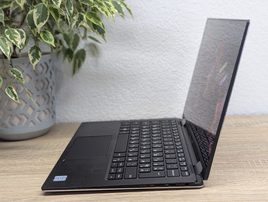 Уцінка! Ноутбук Б/В Dell XPS 13 9365, Intel Core i7, DDR4 8 GB, SSD 256GB, 13" Full HD