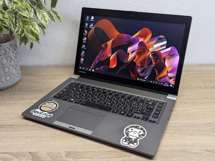 Ноутбук Б/В Toshiba Tecra Z40T-C, Intel Core i5-6300U, DDR3 16 GB, SSD 256GB, 14" Full HD Сенсор