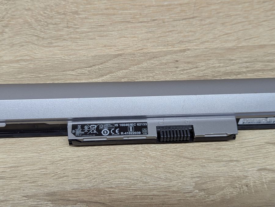 Б/В Оригінальна акумуляторна батарея HP R004XL
